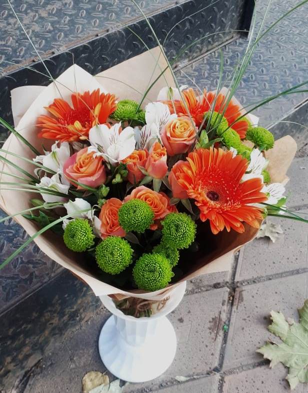 Букет цветов из: Герберы, Хризантемы, Альстромерии и Розы в Зарайский