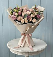 Букет цветов из:  Розы и Лизиантусы в Зарайский