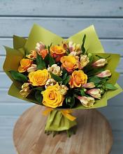 Букет цветов из:  Альстромерии и Розы в Зарайский