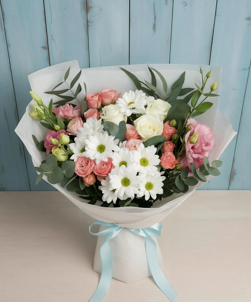 Букет цветов из: Розы, Лизиантусы и Хризантемы в Зарайский