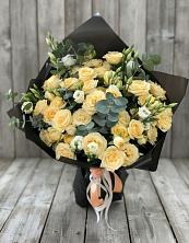 Букет цветов из:  Розы и Лизиантусы в Зарайский