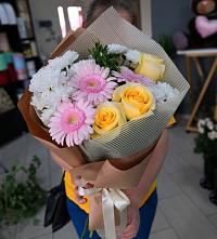 Букет цветов из:  Герберы, Розы и Хризантемы в Зарайский