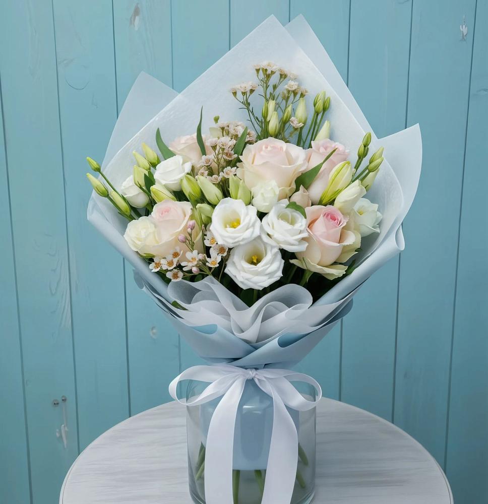 Букет цветов из: Розы и Лизиантусы в Зарайский