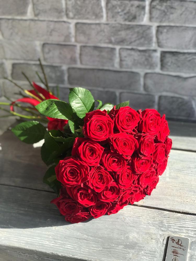 Букет Красные розы Фридом в Зарайский