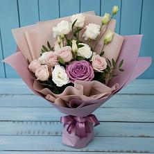 Букет цветов из:  Розы и Лизиантусы в Зарайский
