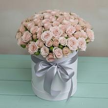 Цветочная композиция из Розы в шляпной коробке в Зарайский