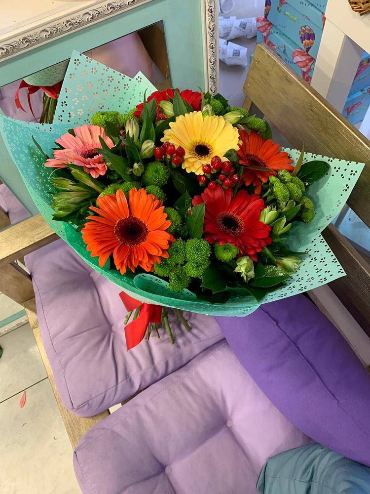 Букет цветов из: Герберы, Хризантемы и Альстромерии в Зарайский