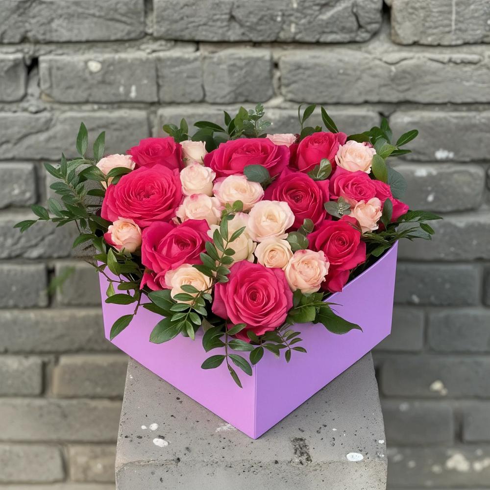 Цветочная композиция из Розы в коробке в Зарайский