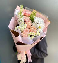 Букет цветов из:  Хризантемы и Розы в Зарайский