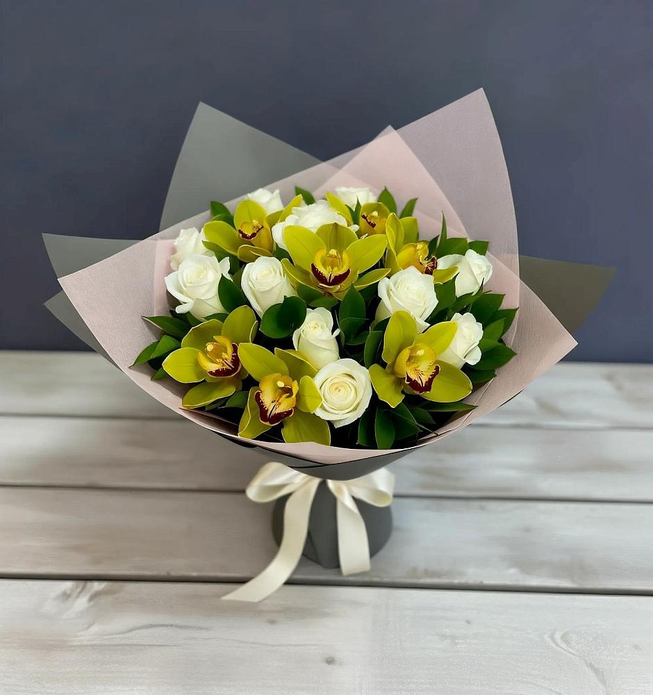 Букет цветов из: Орхидеи и Розы в Зарайский