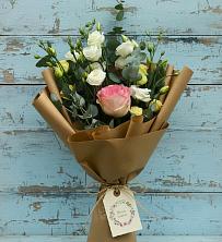 Букет цветов из:  Розы и Лизиантусы в Зарайский