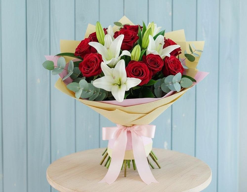 Букет цветов из: Лилии и Розы в Зарайский